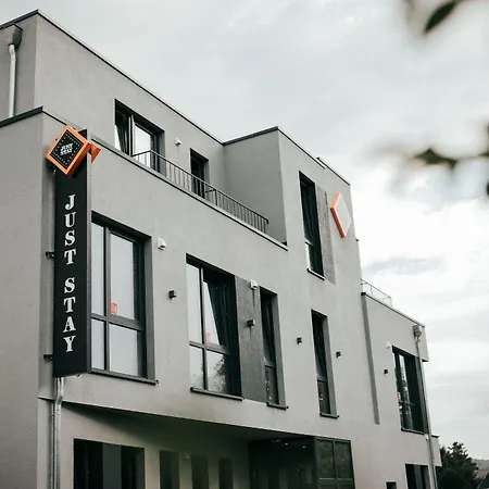 Juststay & Hotel 3*
