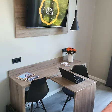 Juststay & Hotell 3*