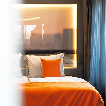 Juststay & Hotel