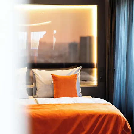 Juststay & Hotel